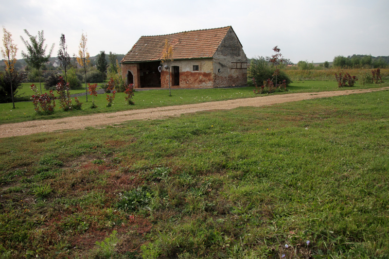 Illustration for article titled Revisiting the Small Village That Was Completely Devastated By Toxic Red Sludge